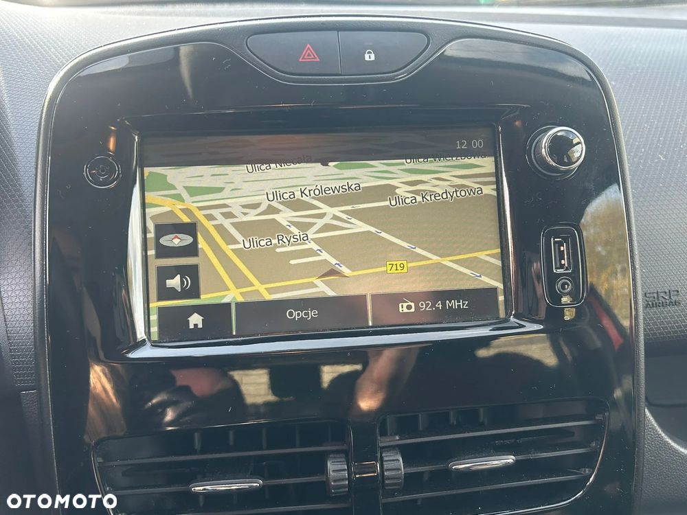 Renault Clio 1.2 16V 75 LIMITED - 24