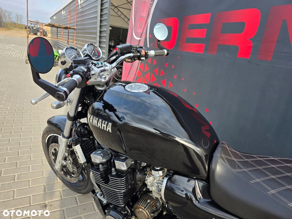 Yamaha XJR - 31