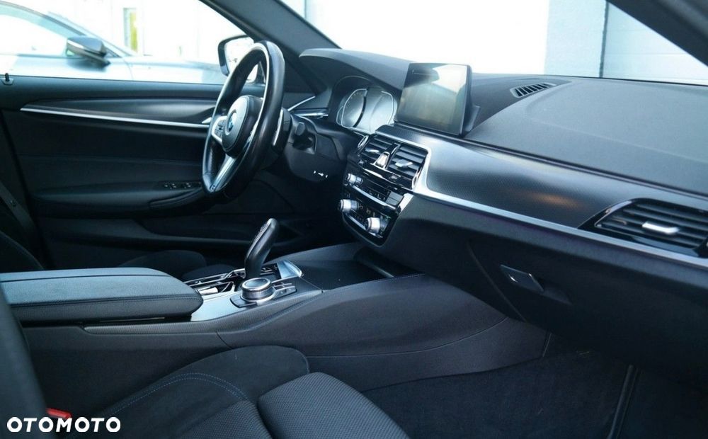 BMW Seria 5 520d xDrive M Sport sport - 16