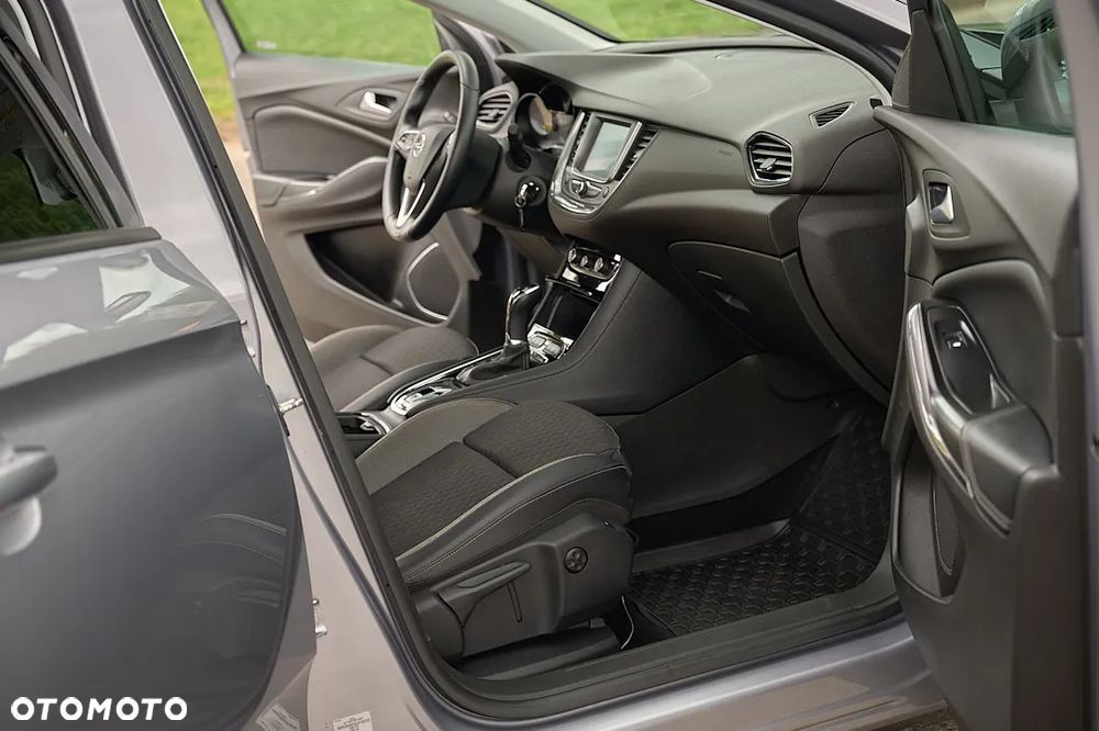 Opel Grandland ver-1-2-di-automatik-business-elegance - 28