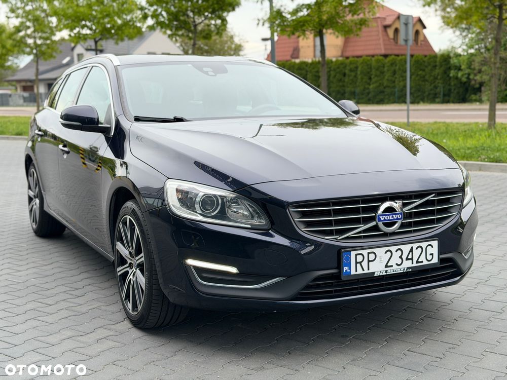 Volvo V60 D2 Geartronic Summum - 14