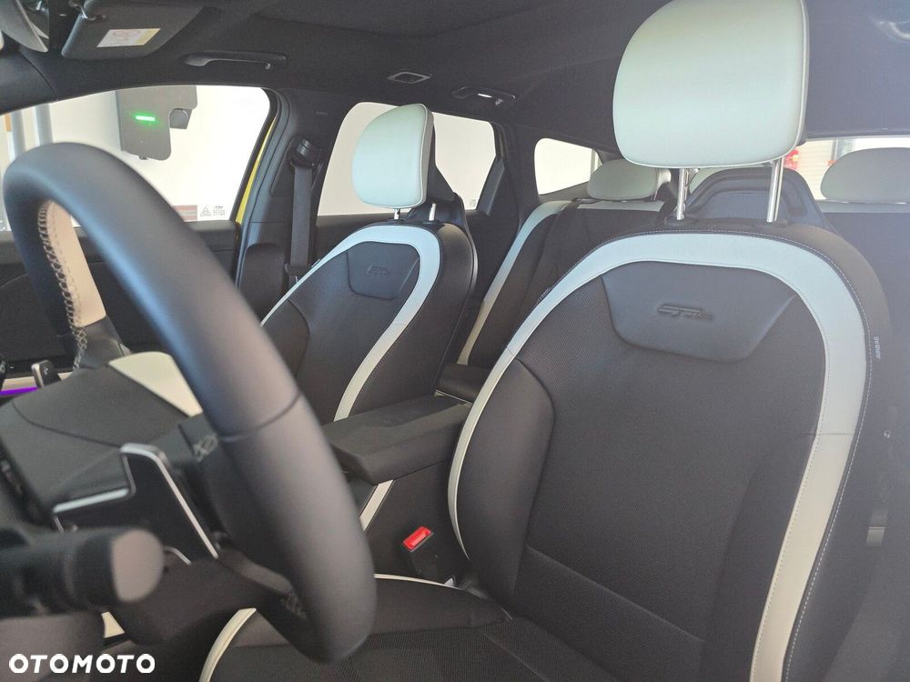 Kia K4 - 10