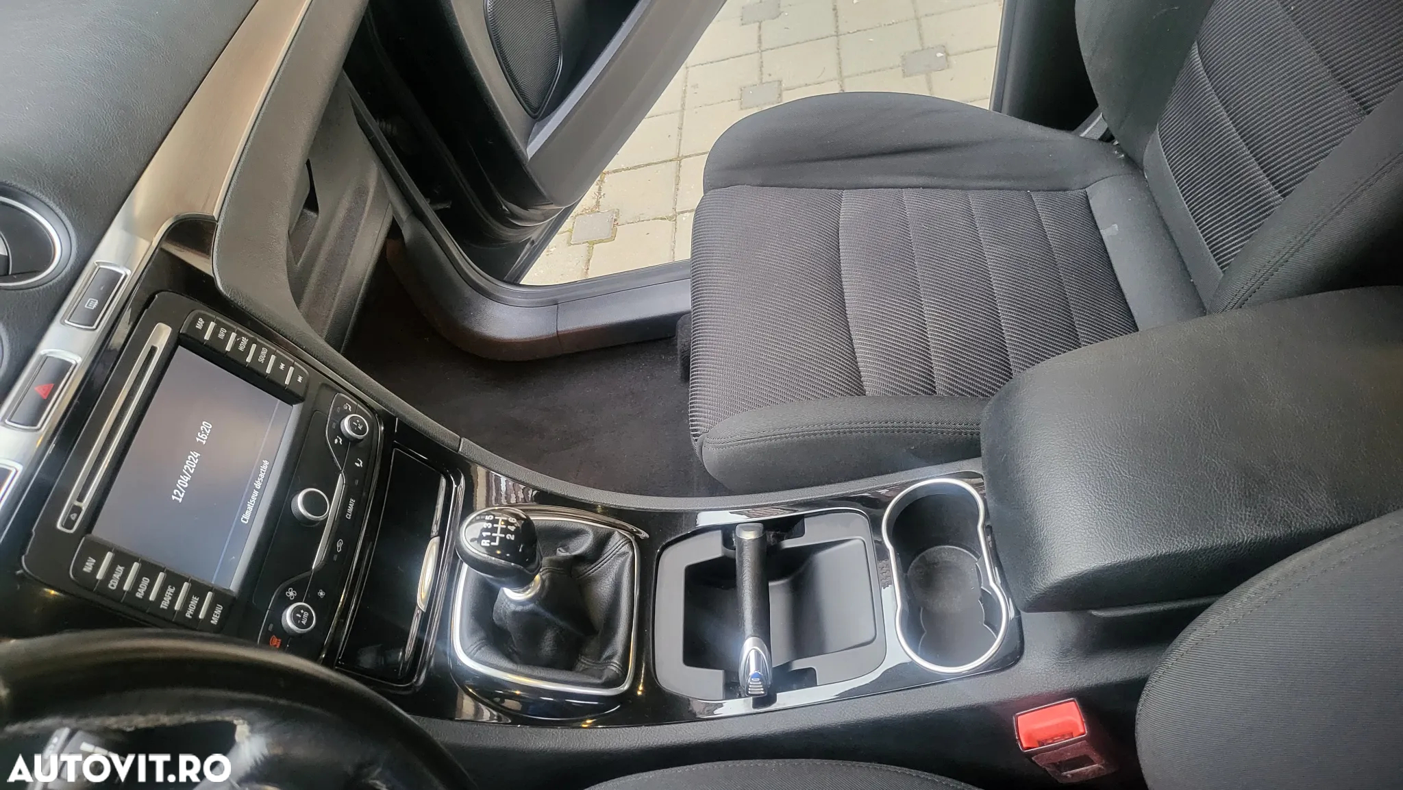 Ford S-Max 2.0 TDCi Titanium - 21