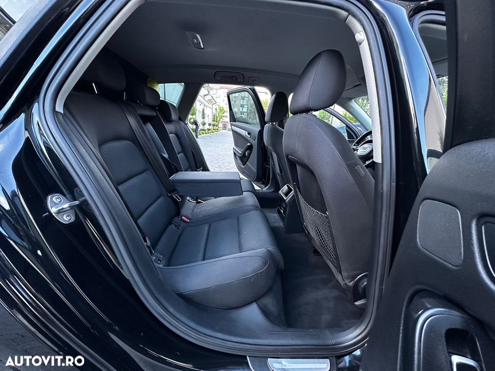 Audi A4 2.0 TDI DPF S line Sportpaket - 9