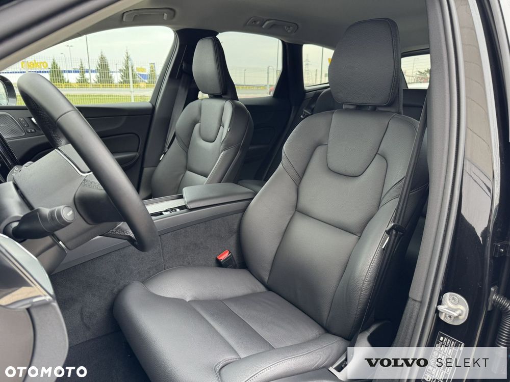 Volvo XC 60 B5 B AWD Plus Dark - 11