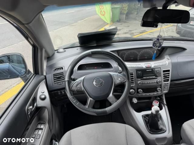 SsangYong/KGM Rodius 2.2 e-XDi220 Quarz - 6