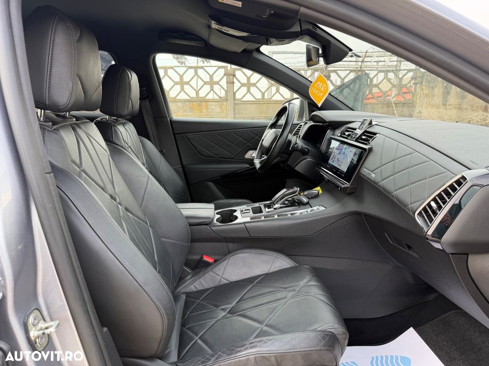 DS Automobiles DS 7 Crossback - 30