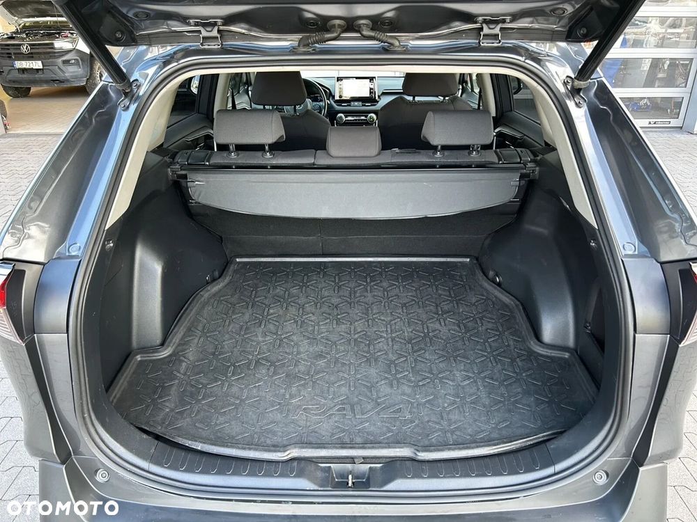 Toyota RAV4 - 10
