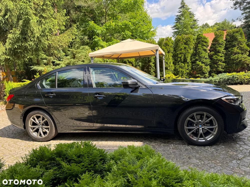 BMW Seria 3 320i xDrive Sport Line - 8