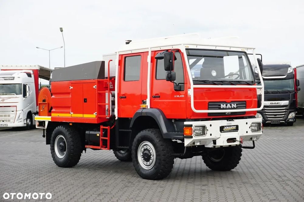 MAN / LE 220 / 4 X 4 / DOKA / STRAŻ POZARNA - 2