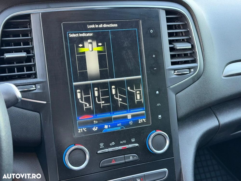 Renault Megane Grandtour TCe 140 GPF INTENS - 39