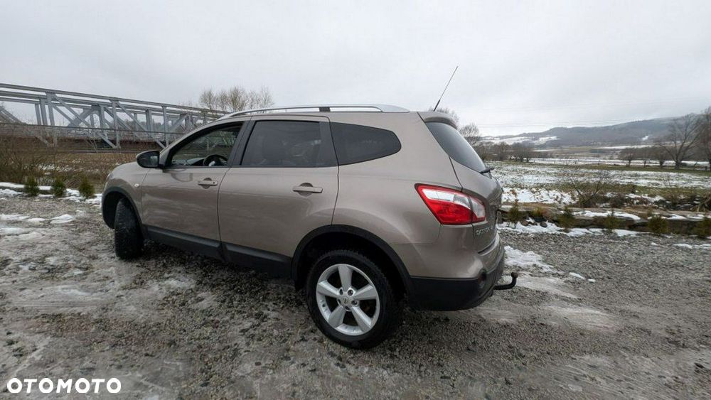 Nissan Qashqai+2 - 10