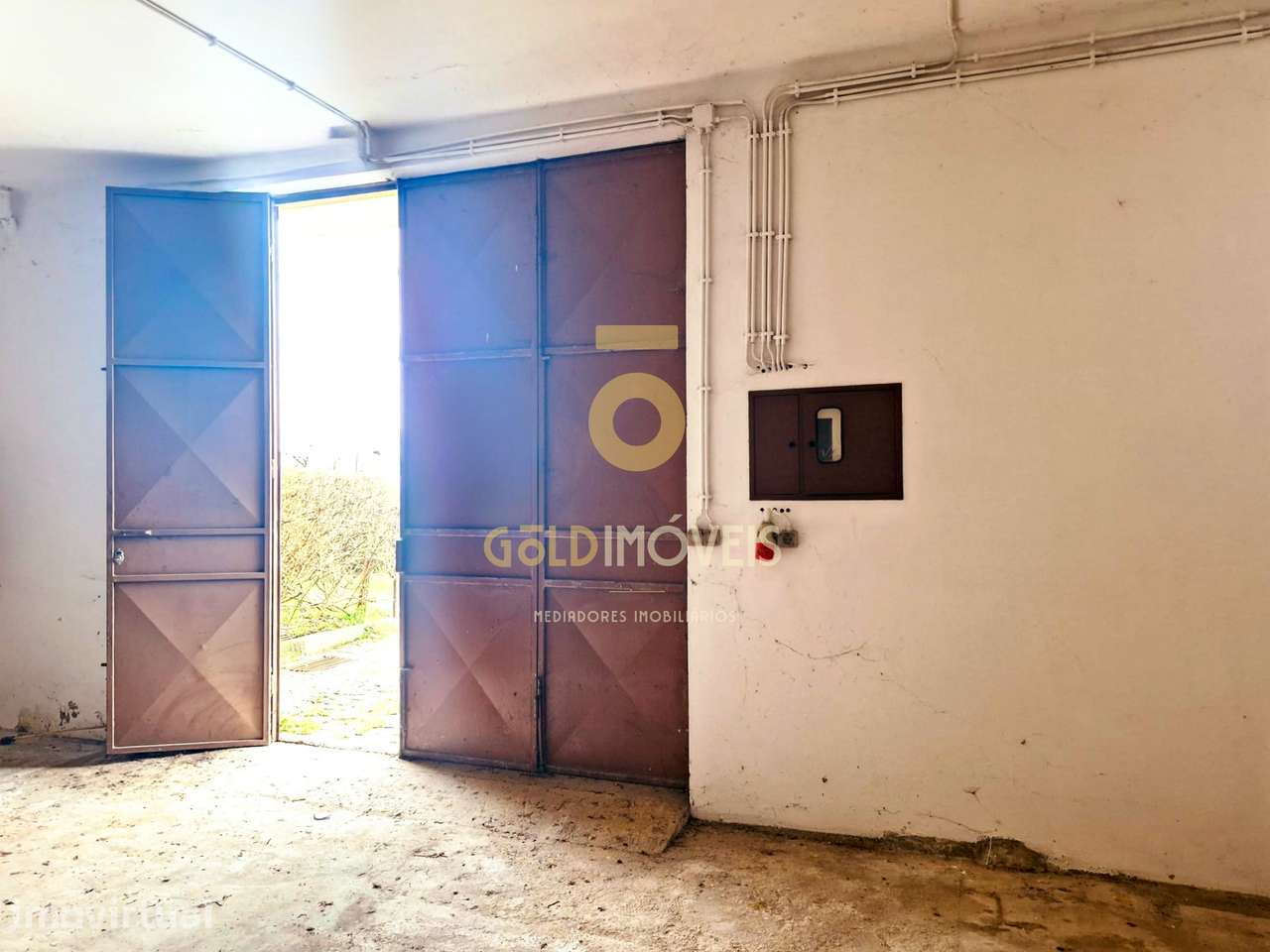 Armazém  Venda em Oliveira de Azeméis, Santiago de Riba-Ul, Ul, Macinh - Grande imagem: 5/13