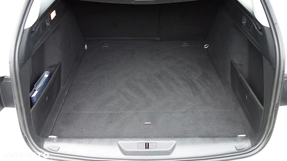 Peugeot 308 SW BlueHDi 120 EAT6 Stop & Start Allure - 29