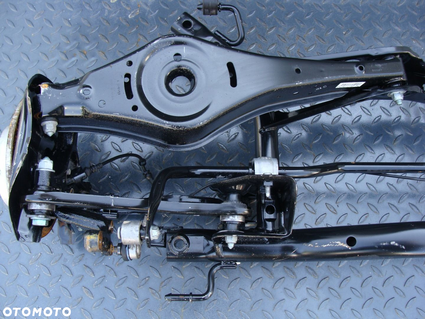 SANKI ZWROTNICE WAHACZE TYŁ VW GOLF V VI LEON II OCTAVIA II TOURAN A3 8P - 8