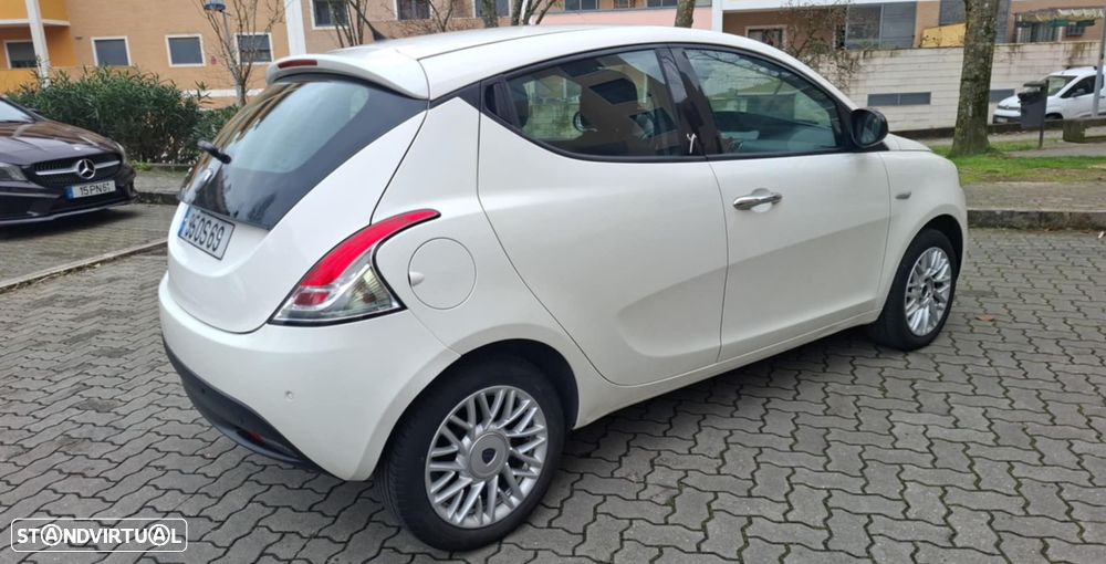 Lancia Ypsilon 1.3 M-jet S&S Urban - 8