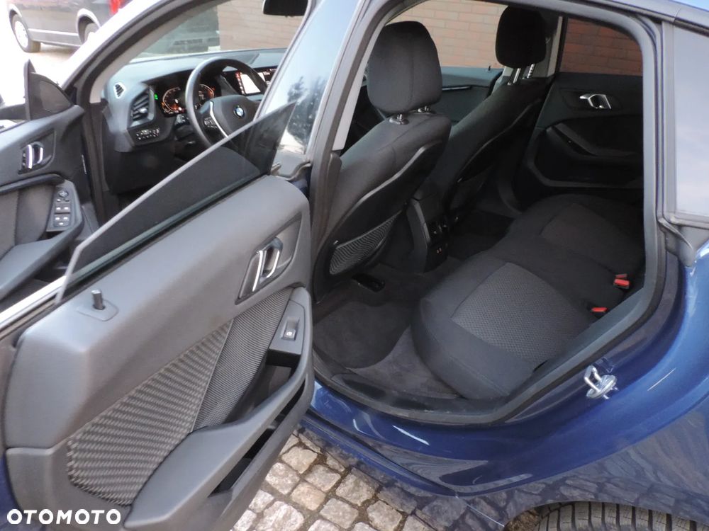 BMW Seria 2 218i Edition Colorvision - 16