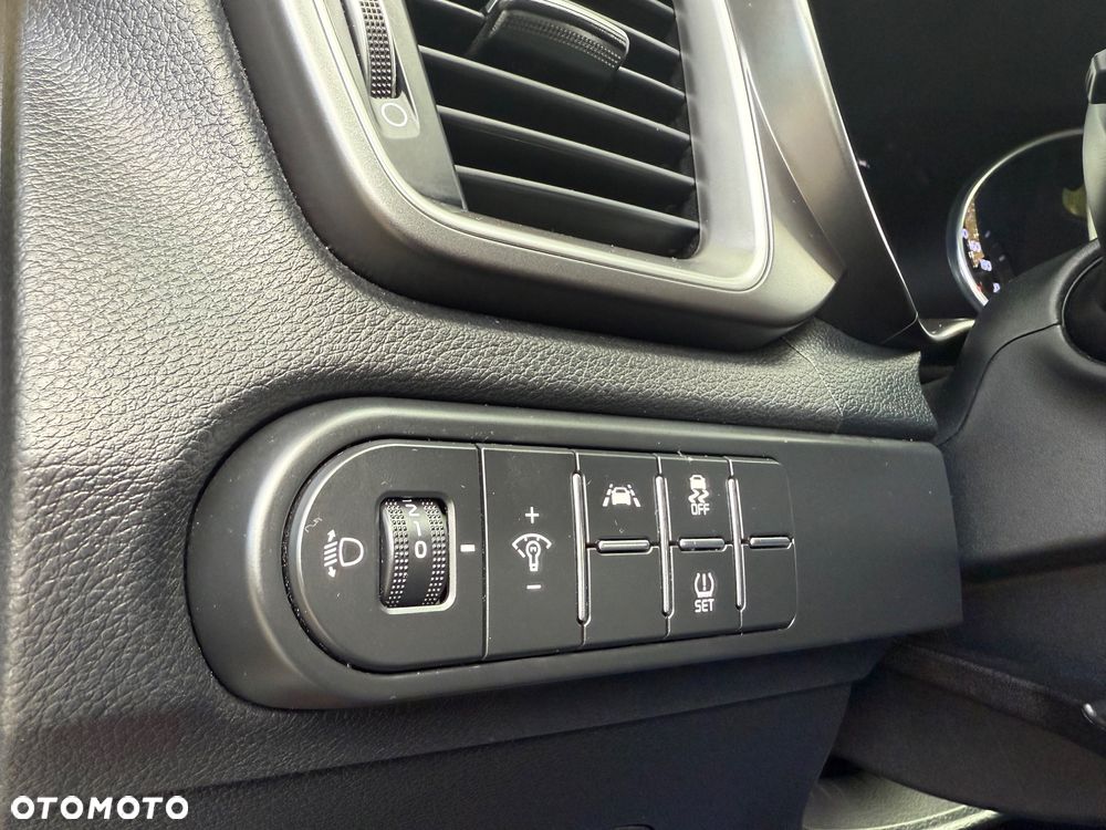 Kia Ceed 1.4 T-GDI M - 23
