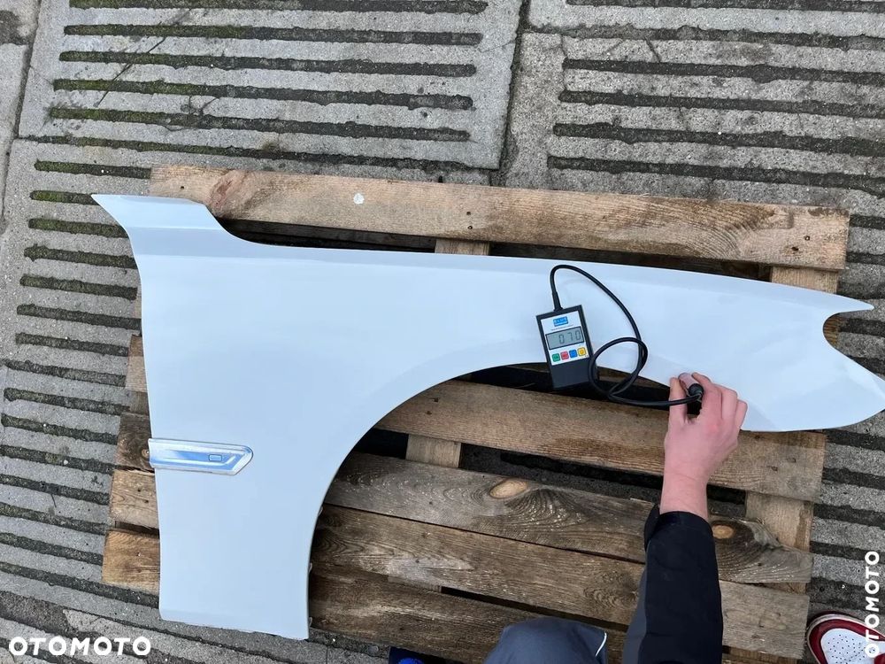 BŁOTNIK PRAWY BMW 7 F01 F02 KOLOR A300 ORYGINAŁ - 2