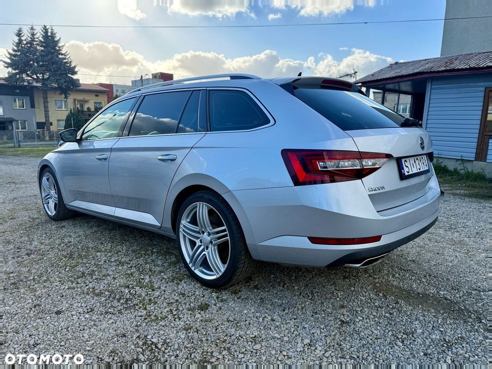 Skoda Superb 2017 photo 5
