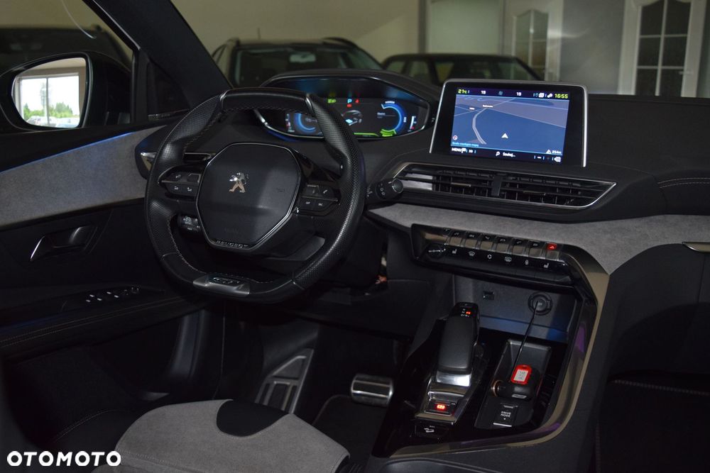 Peugeot 3008 1.6 PureTech Hybrid4 PHEV GT S&S EAT8 - 26