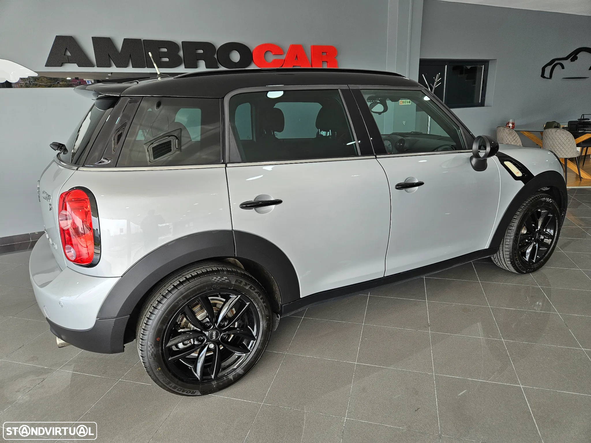 MINI Countryman One D - 5