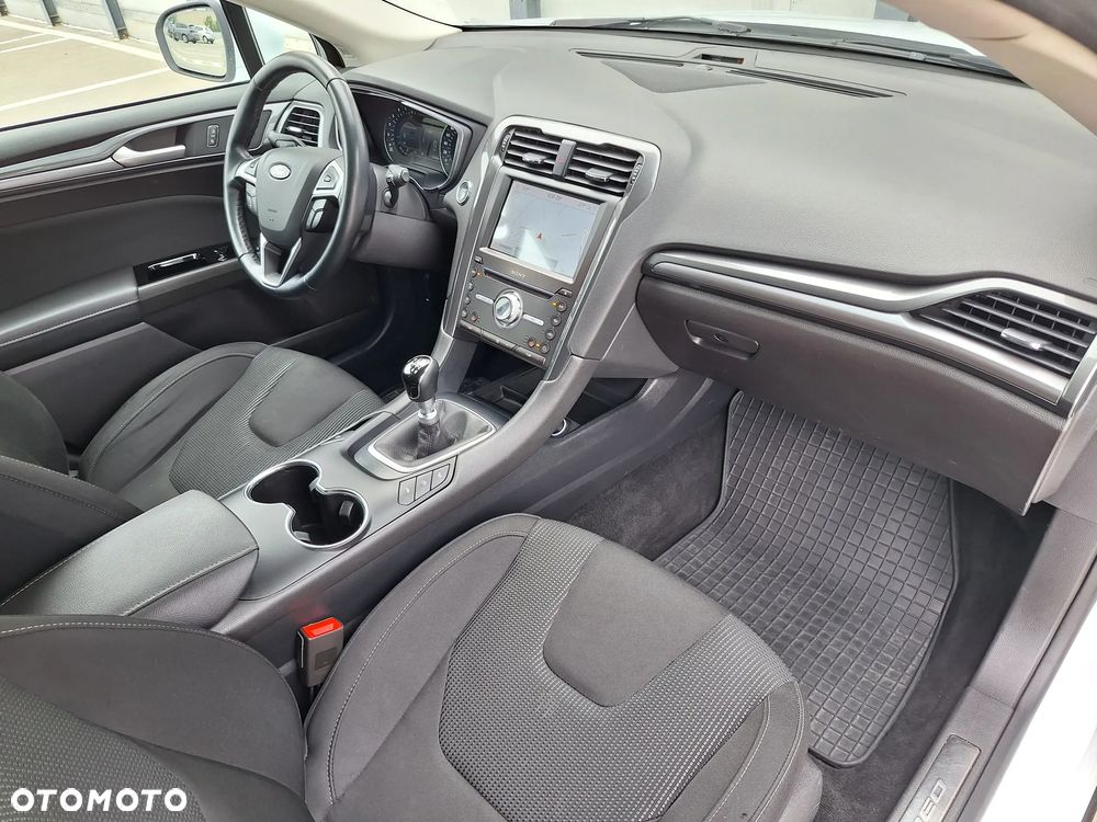 Ford Mondeo 2.0 EcoBlue Titanium - 25