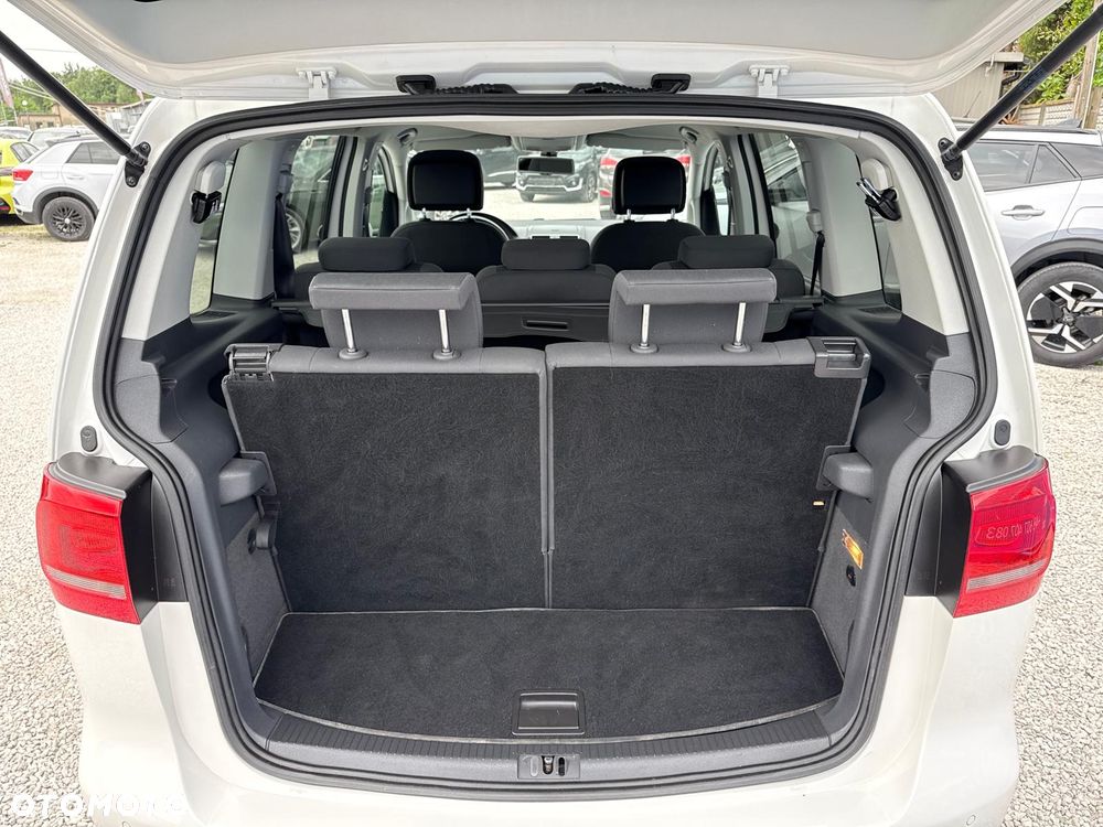 Volkswagen Touran 2.0 TDI DPF DSG Life - 28
