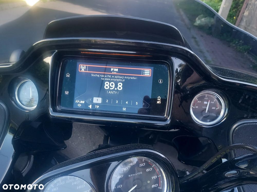 Harley-Davidson Touring Road Glide - 8