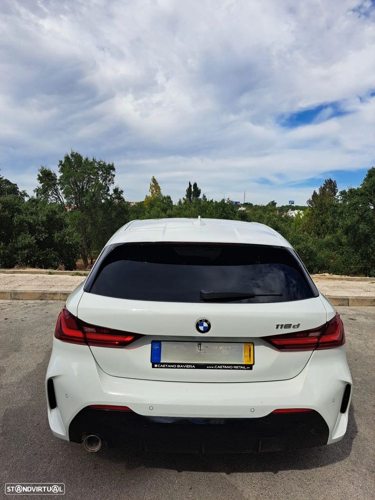 BMW 116 d Pack Desportivo M - 12