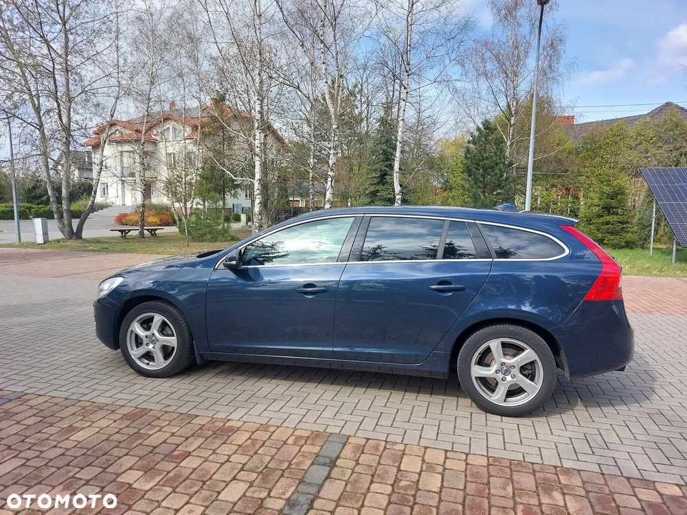 Volvo V60 T3 Momentum - 2