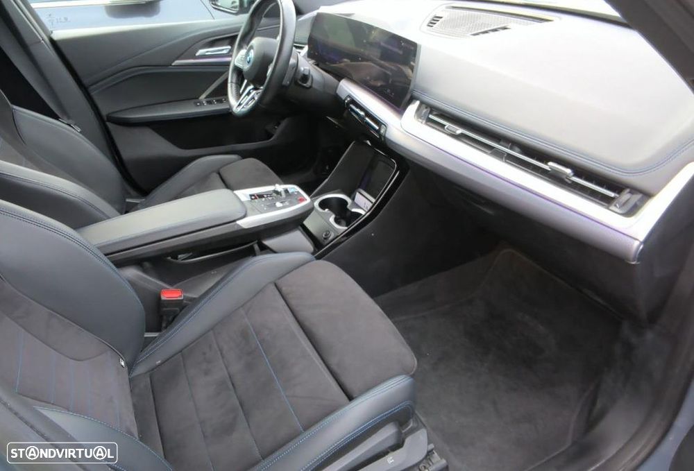 BMW iX1 xDrive30 Pack Desportivo M - 6