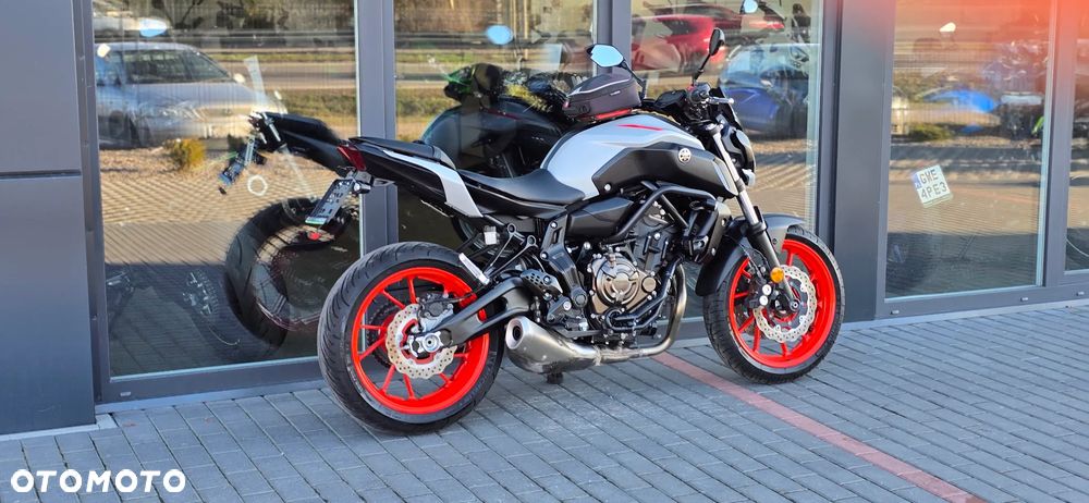 Yamaha MT - 4