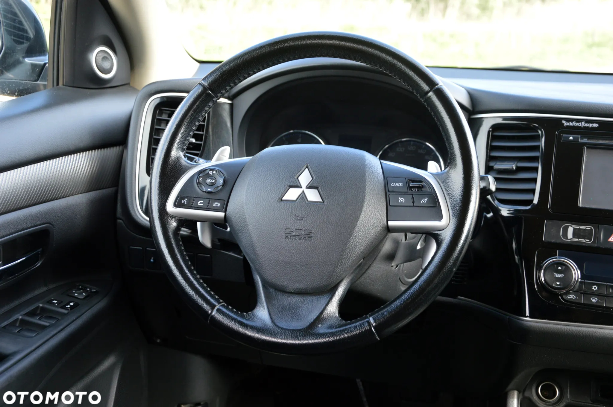 Mitsubishi Outlander 2.0 Intense + - 25