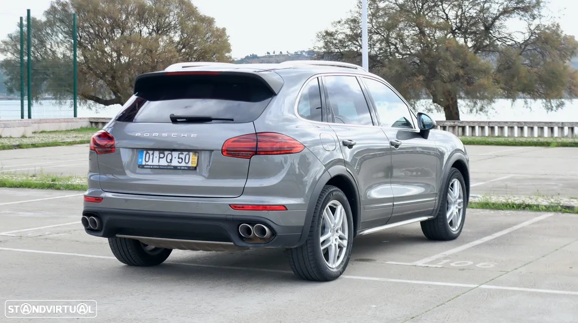Porsche Cayenne S - 7