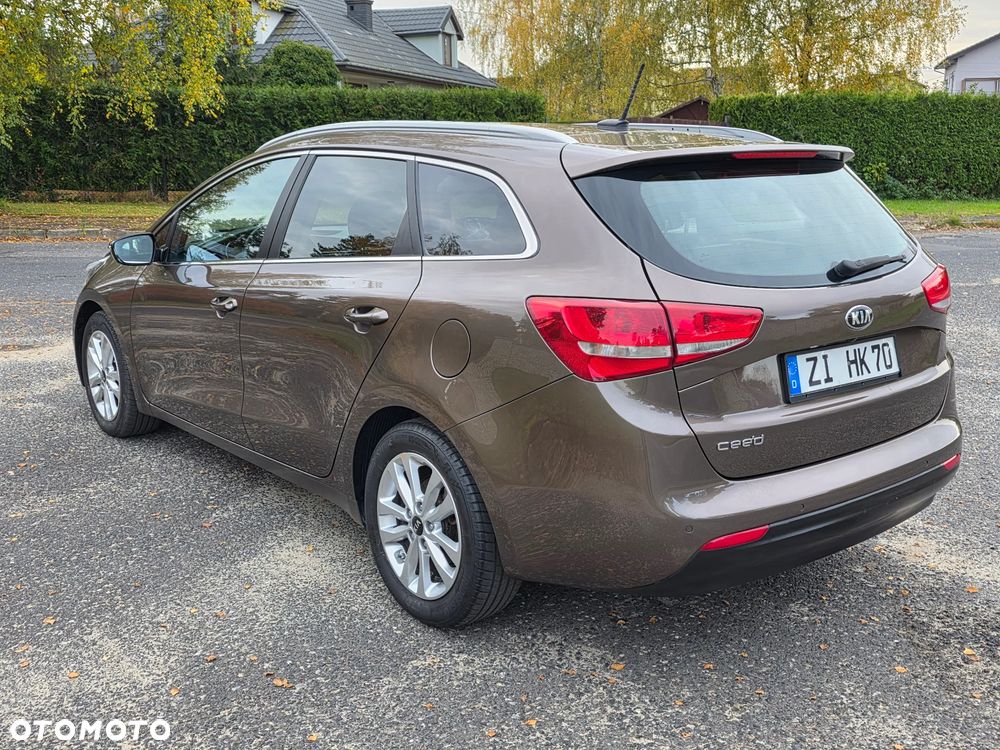 Kia Ceed - 4
