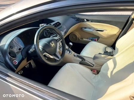 Honda Civic 1.8 Comfort - 3