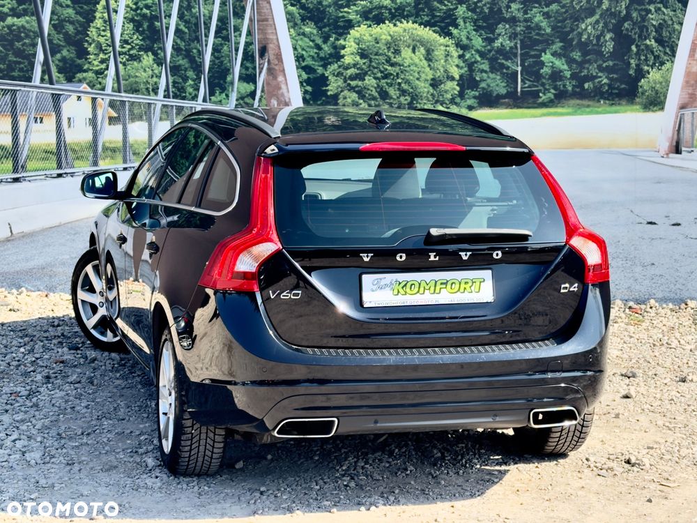 Volvo V60 D4 Geartronic Momentum - 15