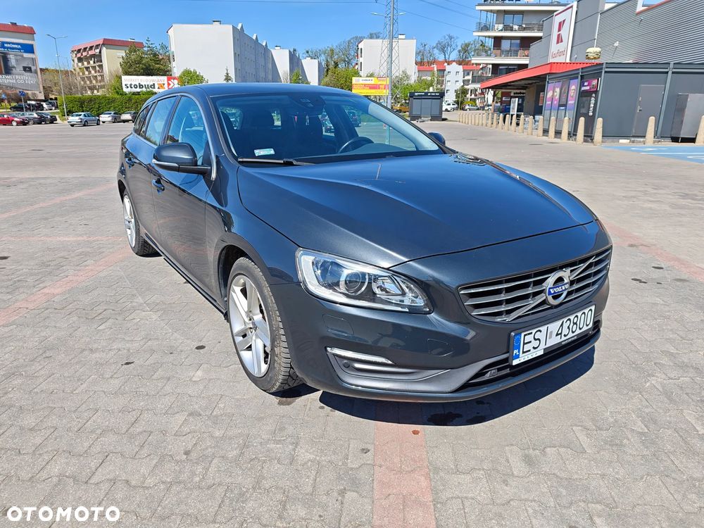 Volvo V60 D4 Drive-E Momentum - 10