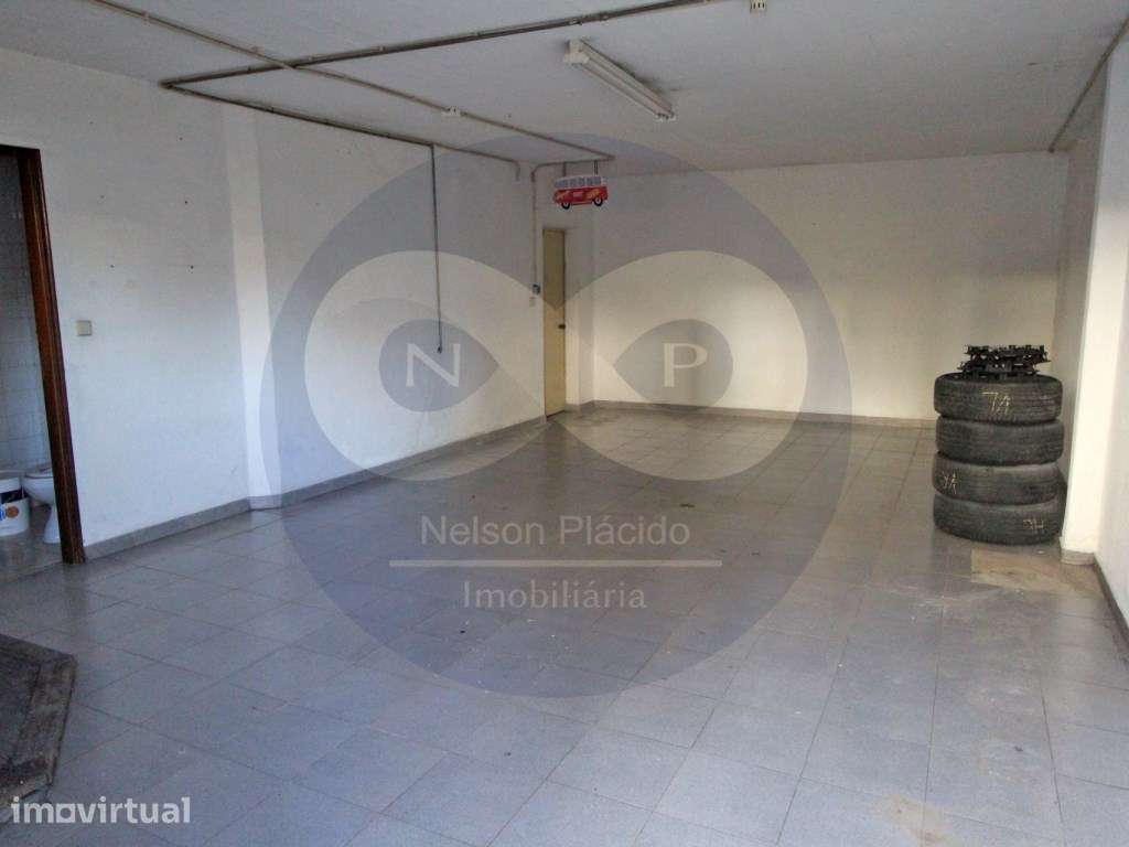 Garagem fechada para arrendamento em Massamá Norte - Grande imagem: 4/12