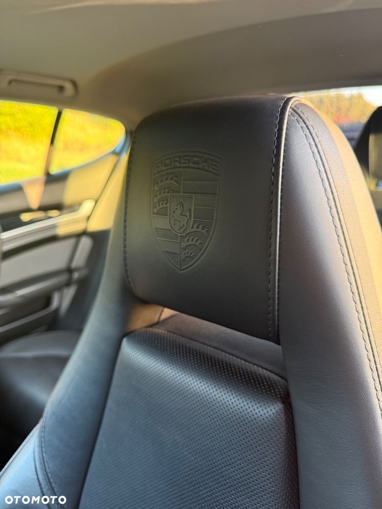 Porsche Panamera 4S - 7