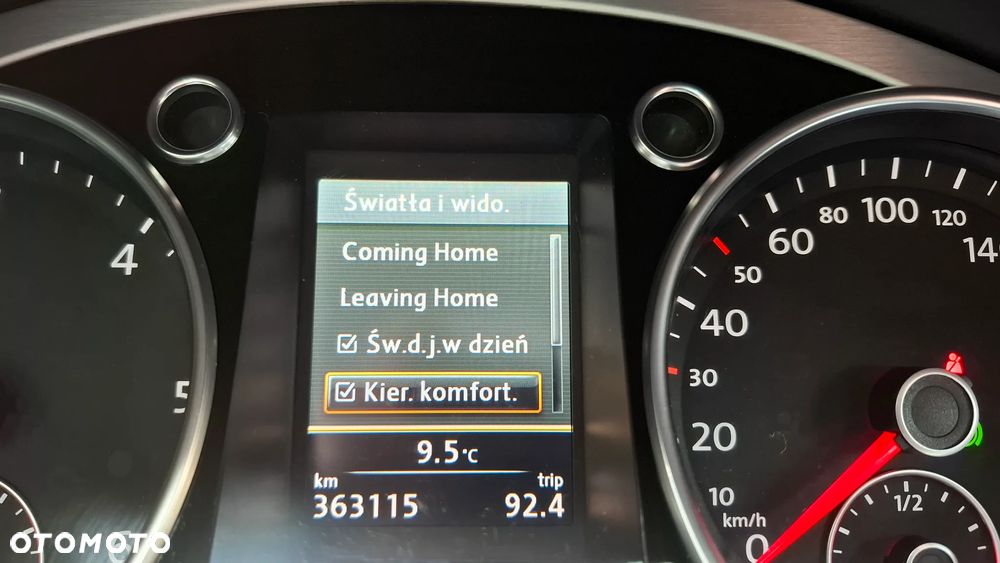 Volkswagen Passat 2.0 TDI Highline DSG - 28