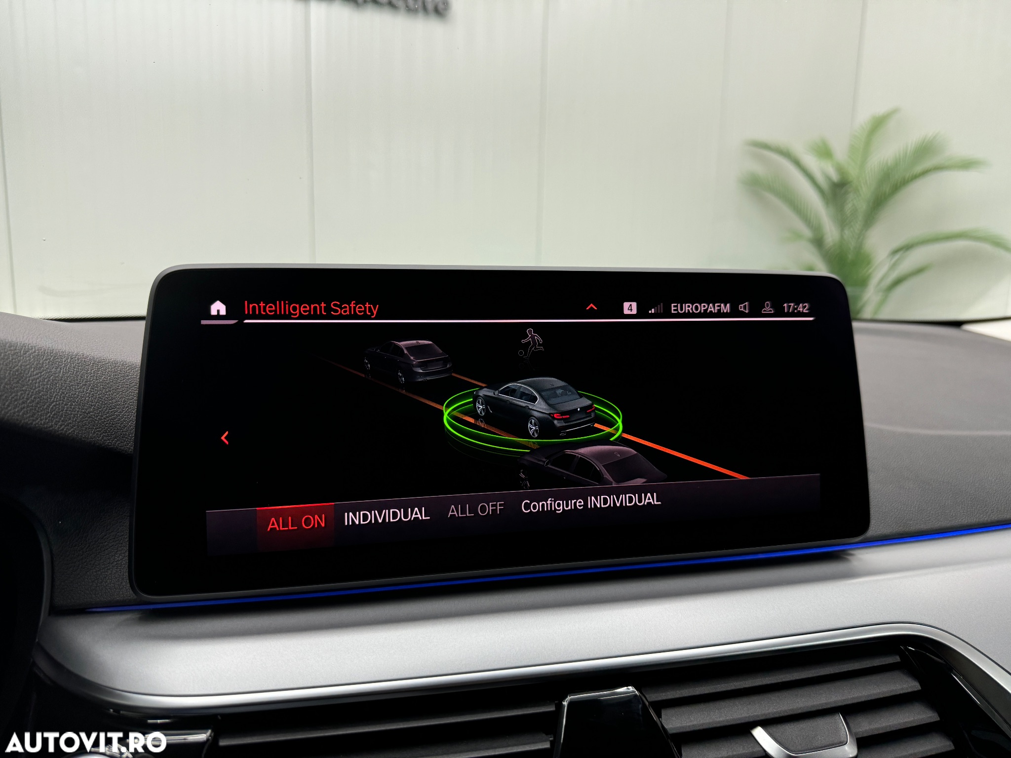 BMW Seria 5 530i xDrive AT MHEV - 40