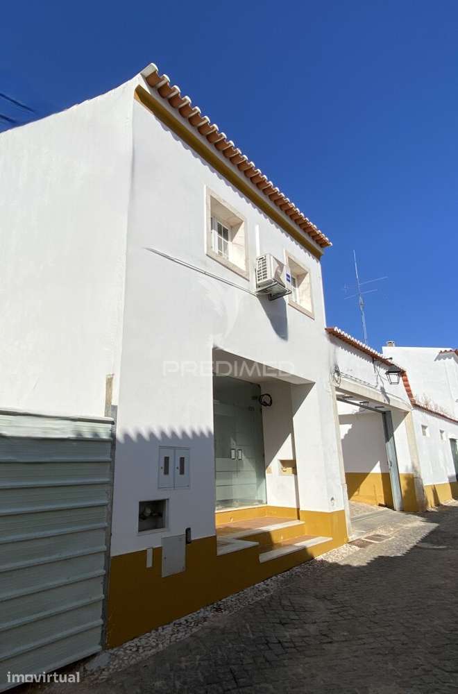 Apartamento T3, com Loja no centro de Vila Viçosa - Grande imagem: 3/32
