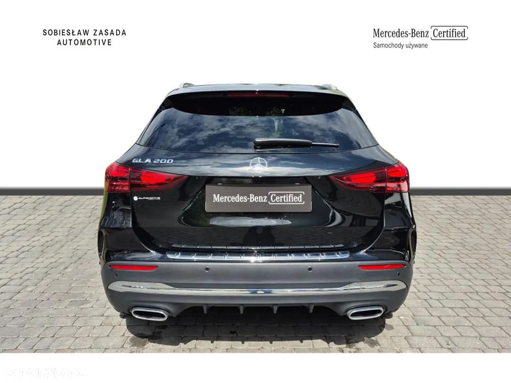 Mercedes-Benz GLA 200 AMG Line - 4