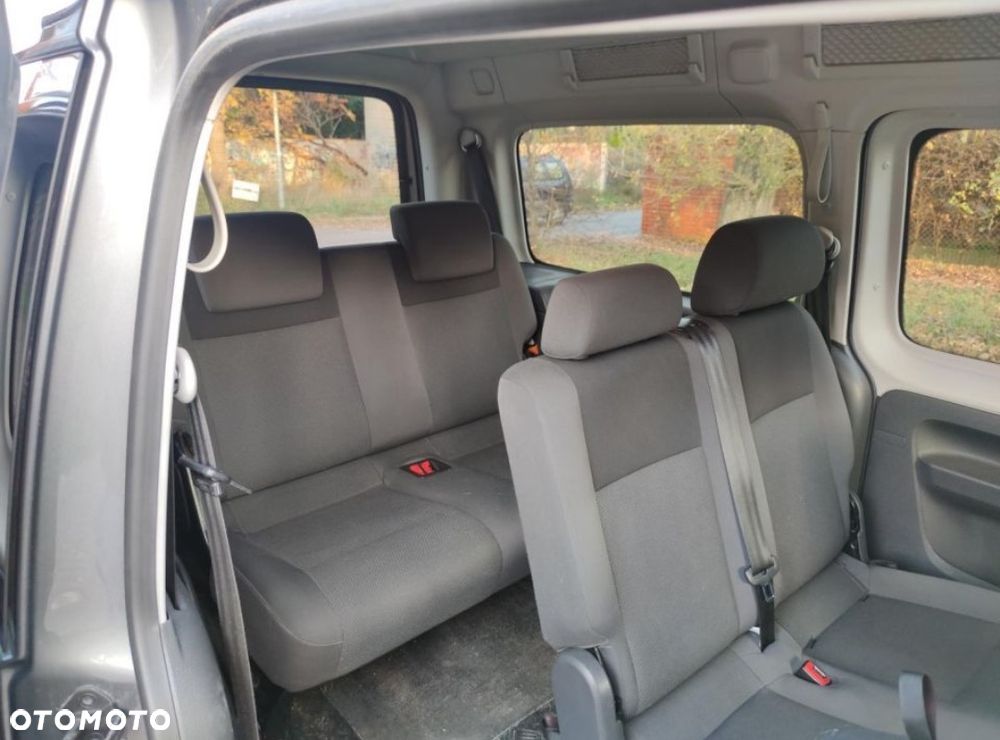 Volkswagen Caddy - 10