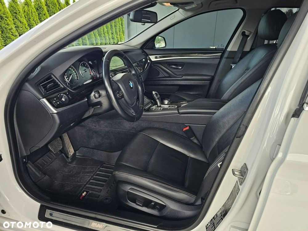 BMW Seria 5 520d xDrive Luxury Line - 14