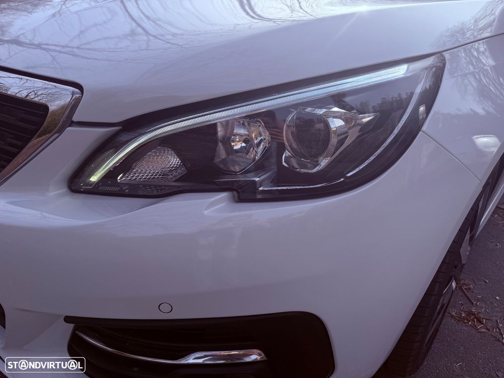 Peugeot 308 SW BlueHDi 130 Stop & Start Allure Pack - 21