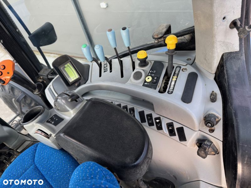 New Holland NEW HOLLAND T6050 - 8