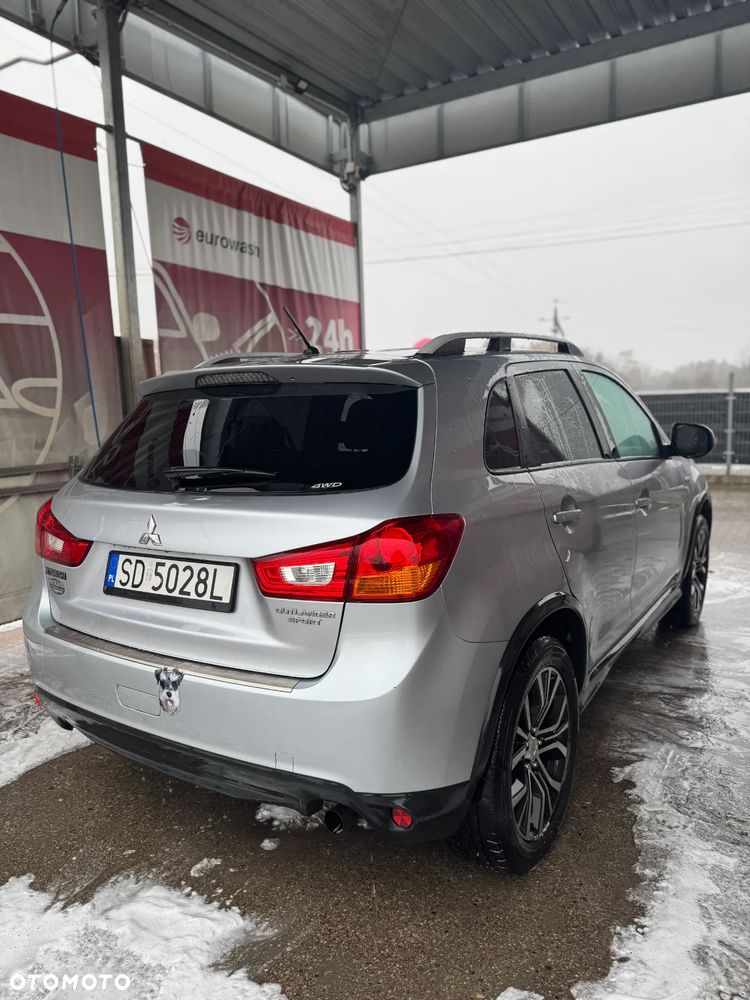 Mitsubishi Outlander 2.0 4WD CVT Top - 2